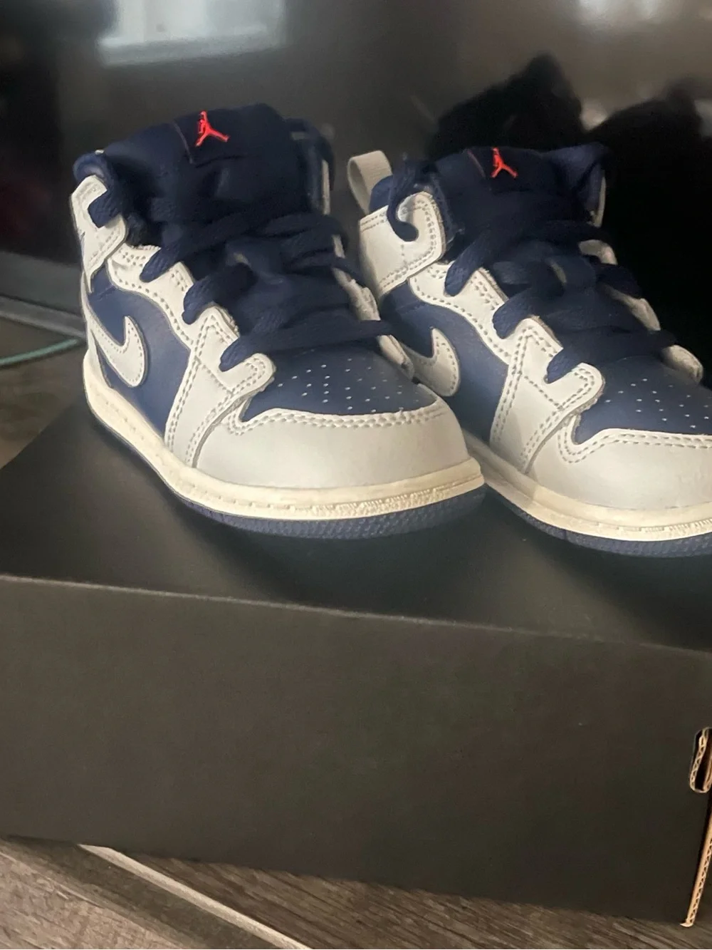 Nike Jordan 1 Mid (Kids) - Navy & White with Red Accent